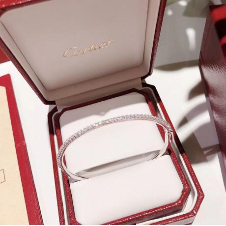 Cartier カルティエ バングルスーパーコピー 国内優良サイト届く
