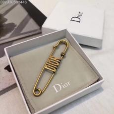 ディオール Dior ブローチ偽物販売口コミ