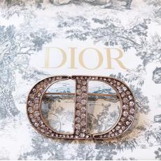 ディオール Dior ブローチ本当に届くブランドコピー 口コミ代引き店