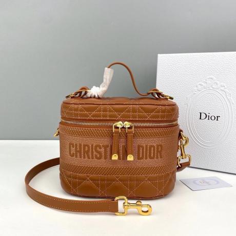 ディオール Dior 斜めがけブランドコピーバッグ激安安全後払い販売専門店