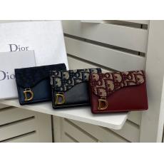 ディオール Dior 新款優雅モダンユーティリティ財布捺染hand printing4色二つ折財布  激安財布代引き買ってみた
