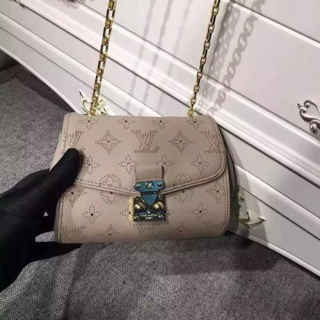 店長は推薦しますルイヴィトン  LOUIS VUITTON  M94552-5  斜めがけショルダー2018年新作コピーブランド激安販売バッグ専門店