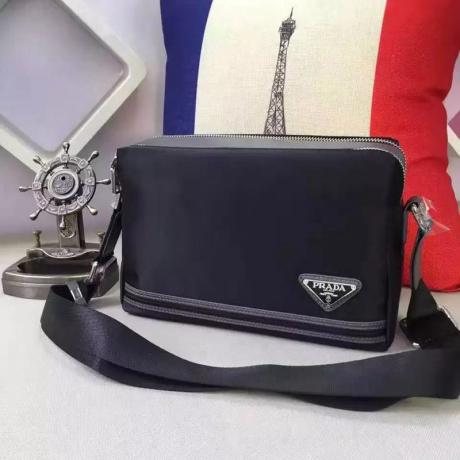 ブランド通販 プラダ  PRADA セール価格 9181 メンズ ショルダーバッグ  斜めがけショルダースーパーコピー激安販売