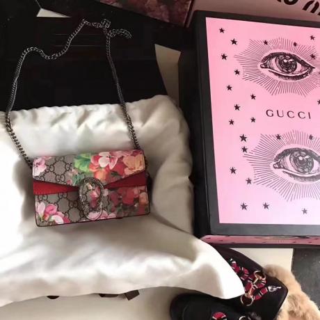 ブランド販売 グッチ  GUCCI  476432-4 斜めがけショルダーバッグコピー代引き