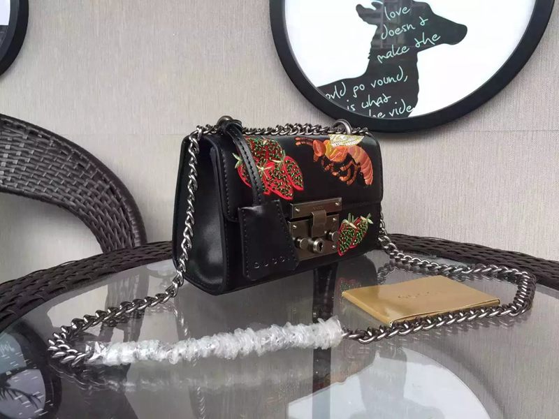 ブランド国内 グッチ  GUCCI 特価 432182-2 斜めがけショルダースーパーコピー激安販売専門店