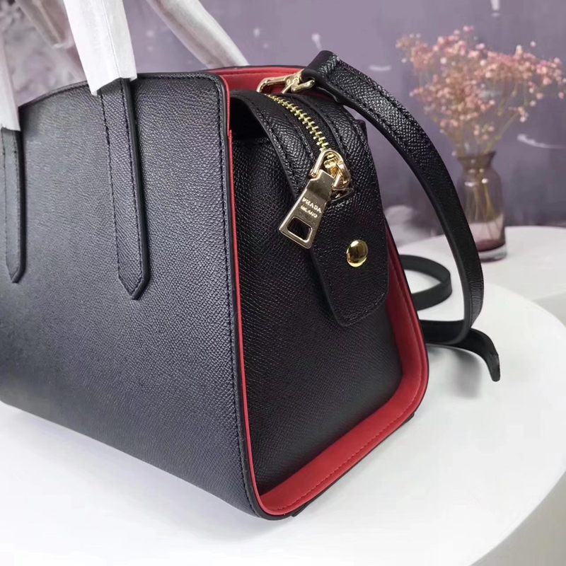 ブランド可能 PRADA プラダ  180515-1 レディース ショルダーバッグ  斜めがけショルダー トートバッグバッグ偽物販売口コミ