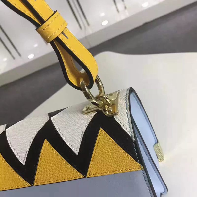 ブランド後払い プラダ  PRADA  1BA049-4 斜めがけショルダースーパーコピーバッグ国内発送専門店