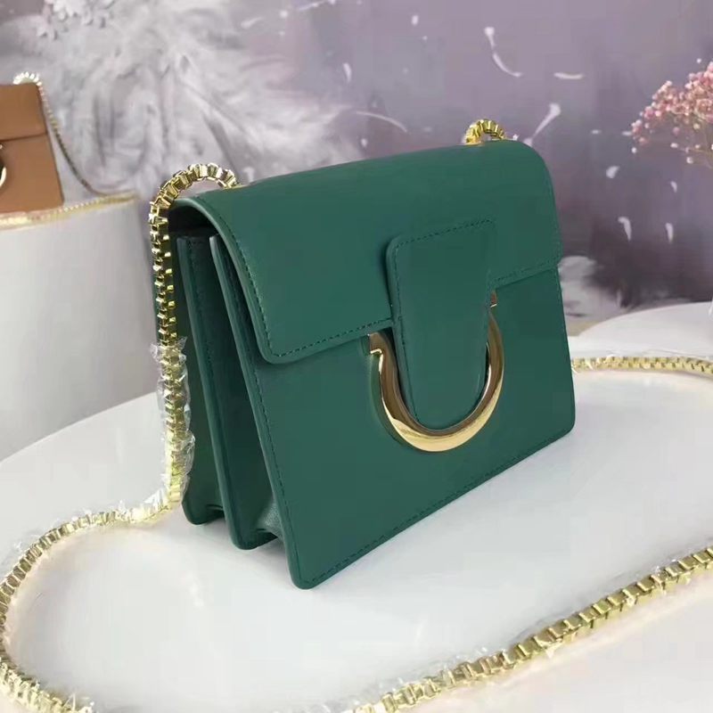 ブランド国内 フェラガモ Ferragamo セール価格 21F893-4 レディース ショルダーバッグ  斜めがけショルダー格安コピーバッグ口コミ