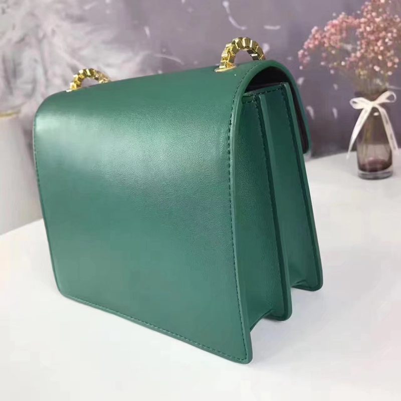 ブランド国内 フェラガモ Ferragamo セール価格 21F893-4 レディース ショルダーバッグ  斜めがけショルダー格安コピーバッグ口コミ