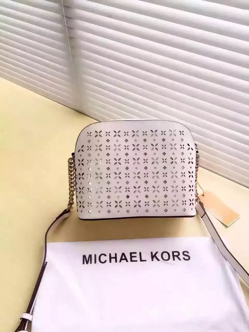 ブランド国内 マイケルコース  MICHAEL KORS 値下げ  ショルダーバッグ  斜めがけショルダー偽物販売口コミ
