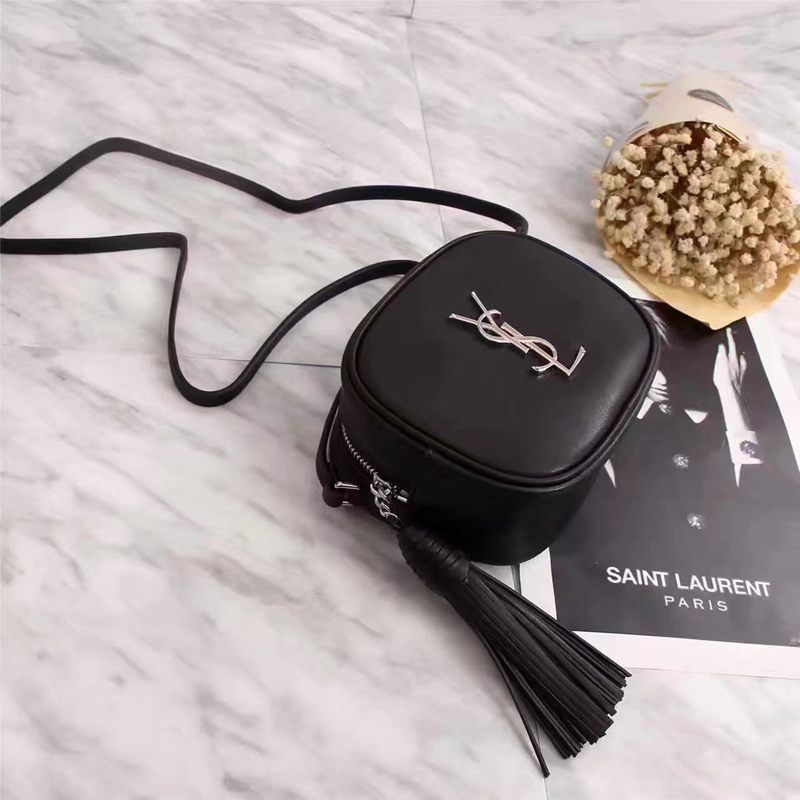 ブランド可能 YSL イヴ・サンローラン セール 26527-1 ショルダーバッグ  斜めがけショルダーコピー代引き国内発送安全後払い