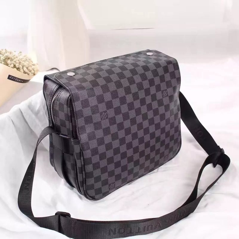 ブランド通販 ルイヴィトン  LOUIS VUITTON セール価格 45255-1 メンズ ショルダーバッグブランドコピー専門店