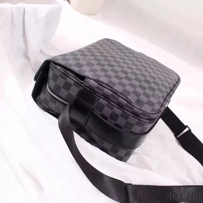 ブランド通販 ルイヴィトン  LOUIS VUITTON セール価格 45255-1 メンズ ショルダーバッグブランドコピー専門店