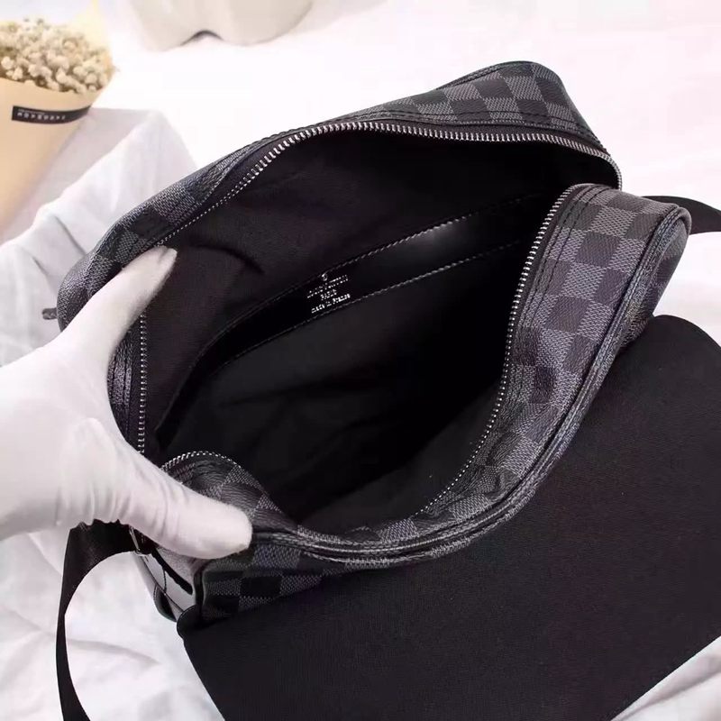 ブランド通販 ルイヴィトン  LOUIS VUITTON セール価格 45255-1 メンズ ショルダーバッグブランドコピー専門店