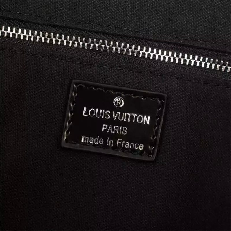 ブランド販売 ルイヴィトン  LOUIS VUITTON  41612-2 メンズ ショルダーバッグ トートバッグブランドコピー代引き