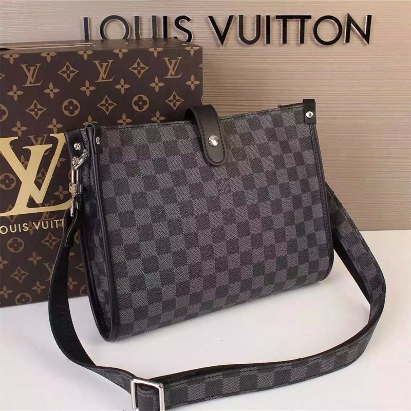 ブランド国内 ルイヴィトン  LOUIS VUITTON  40628-2 メンズ ショルダーバッグ  斜めがけショルダーブランドコピーバッグ専門店