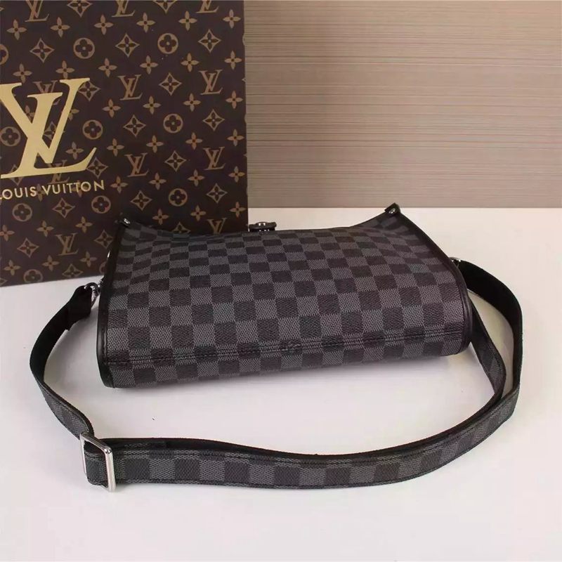 ブランド国内 ルイヴィトン  LOUIS VUITTON  40628-2 メンズ ショルダーバッグ  斜めがけショルダーブランドコピーバッグ専門店