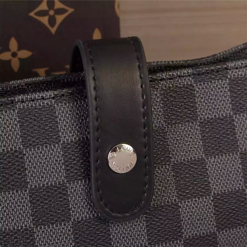 ブランド国内 ルイヴィトン  LOUIS VUITTON  40628-2 メンズ ショルダーバッグ  斜めがけショルダーブランドコピーバッグ専門店