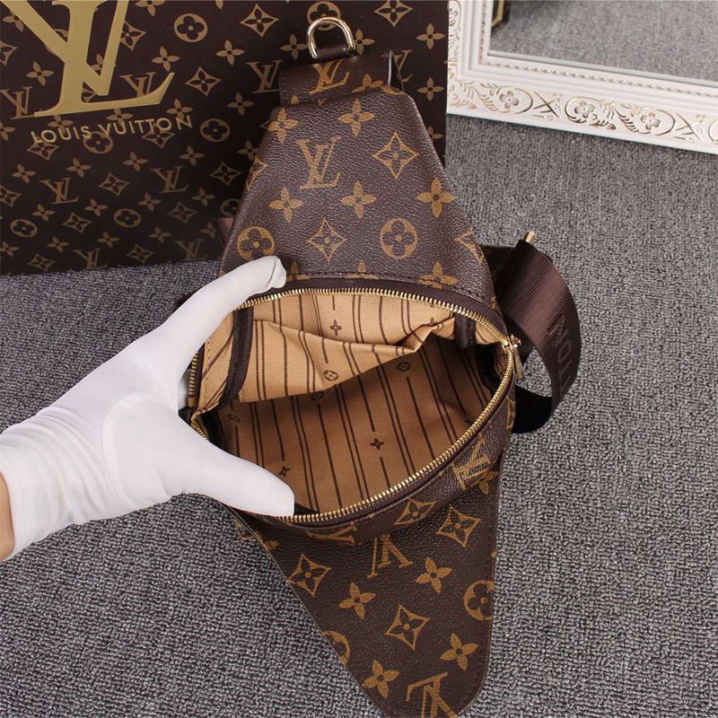 ブランド販売 ルイヴィトン  LOUIS VUITTON   ショルダーバッグ  斜めがけショルダーブランドコピーバッグ激安安全後払い販売専門店