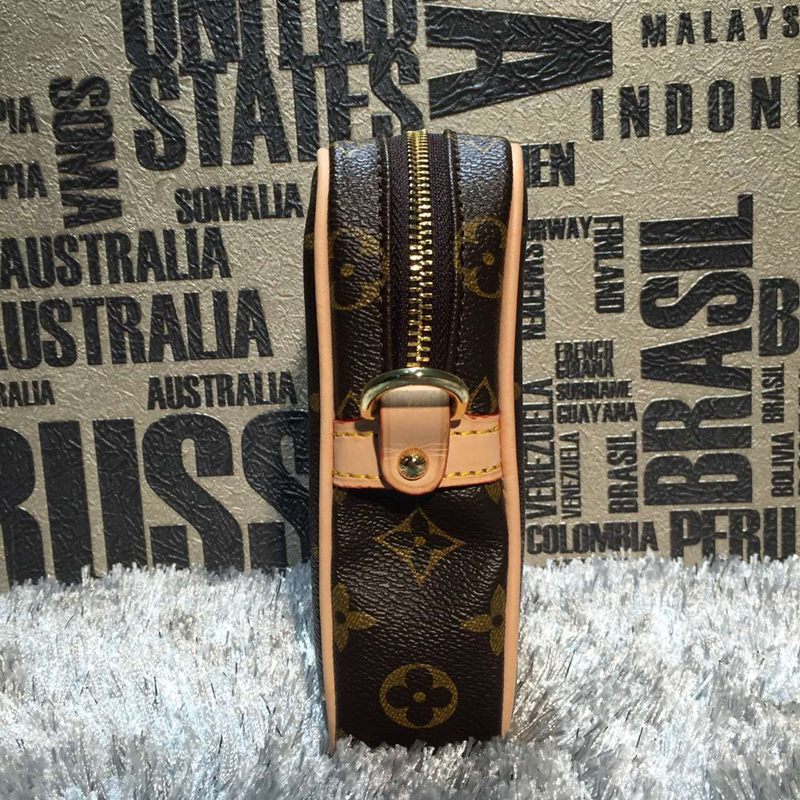 ブランド国内 ルイヴィトン  LOUIS VUITTON  M93706-3 斜めがけショルダースーパーコピー代引き