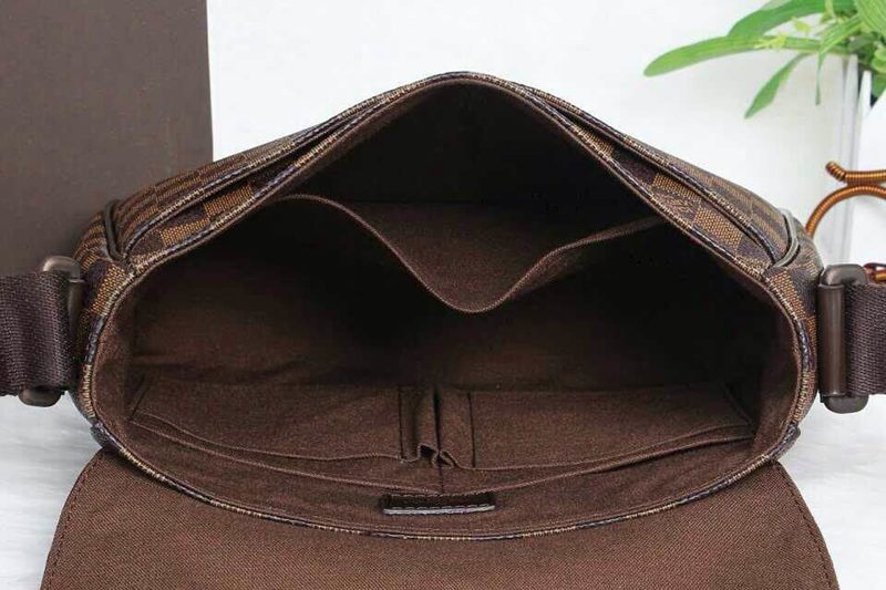 ブランド通販 ルイヴィトン  LOUIS VUITTON   斜めがけショルダー激安販売口コミ