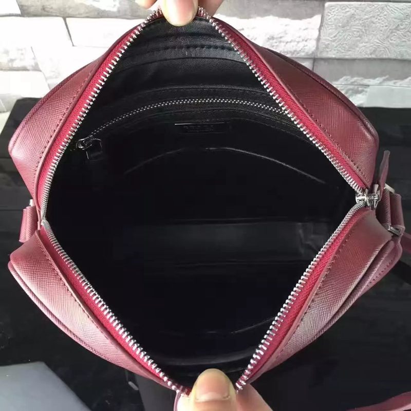 ブランド後払い プラダ  PRADA  VS365-4 メンズ ショルダーバッグ  斜めがけショルダーブランドコピー安全後払い