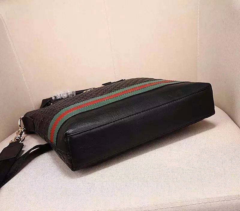 ブランド国内 グッチ  GUCCI  354073 メンズ ショルダーバッグ  斜めがけショルダー トートバッグスーパーコピー代引き