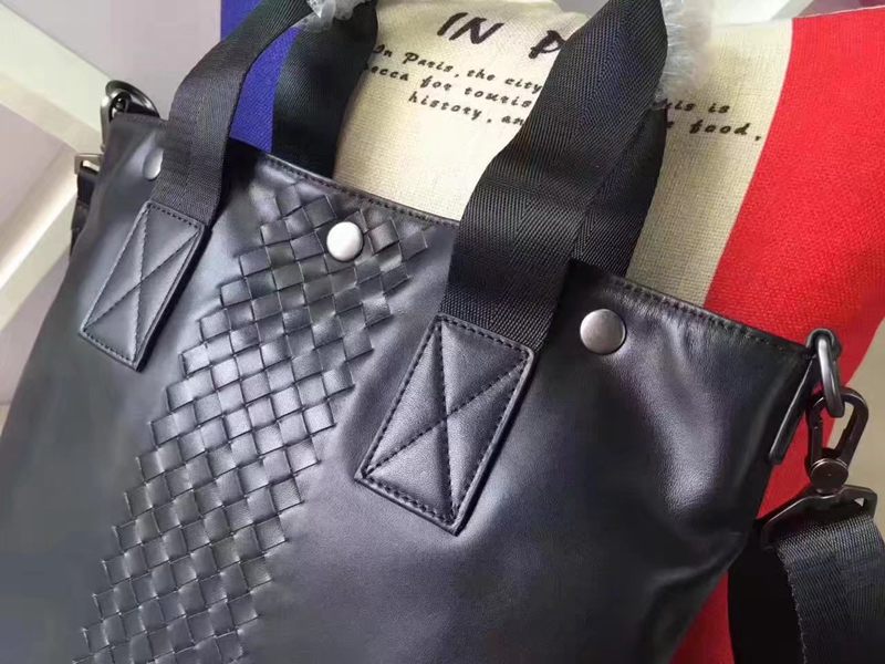 ブランド販売 ボッテガヴェネタ  Bottega Veneta   メンズ ショルダーバッグ  斜めがけショルダー トートバッグスーパーコピーブランドバッグ激安安全後払い販売専門店