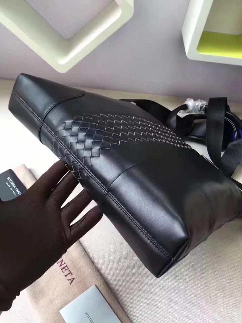 ブランド販売 ボッテガヴェネタ  Bottega Veneta   メンズ ショルダーバッグ  斜めがけショルダー トートバッグスーパーコピーブランドバッグ激安安全後払い販売専門店