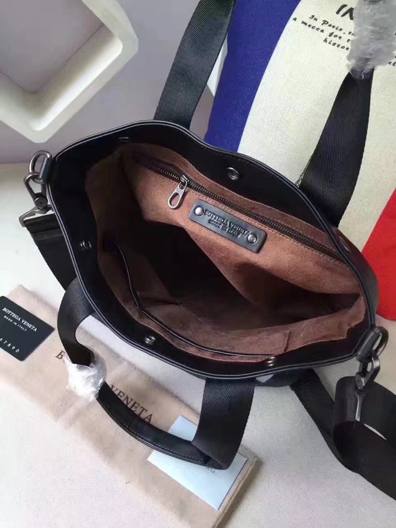 ブランド販売 ボッテガヴェネタ  Bottega Veneta   メンズ ショルダーバッグ  斜めがけショルダー トートバッグスーパーコピーブランドバッグ激安安全後払い販売専門店