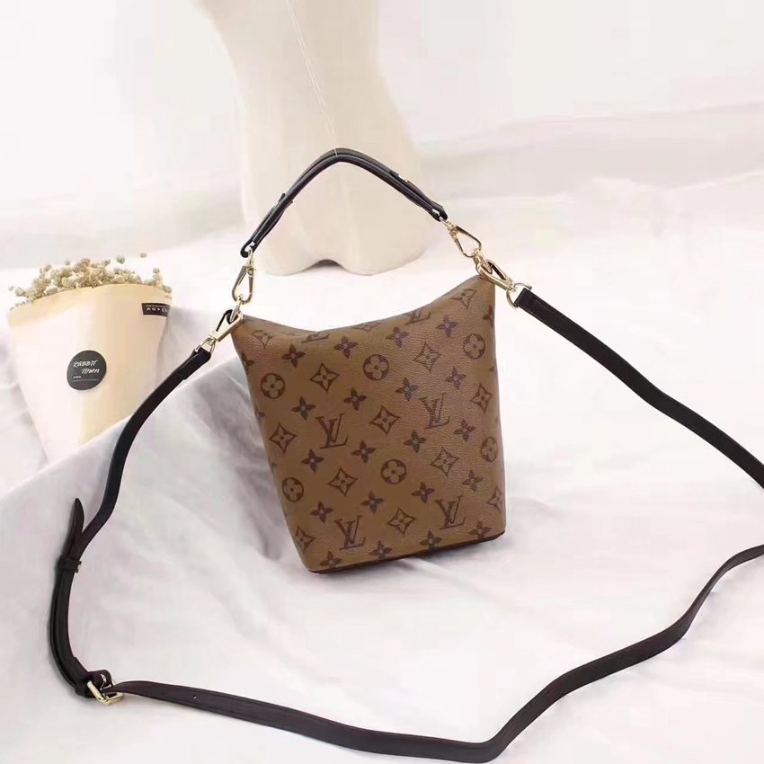 店長は推薦しますLOUIS VUITTON ルイヴィトン セール M42467  レディース ショルダーバッグ  斜めがけショルダー トートバッグ国内発送ブランドコピーバッグ安全後払い専門店