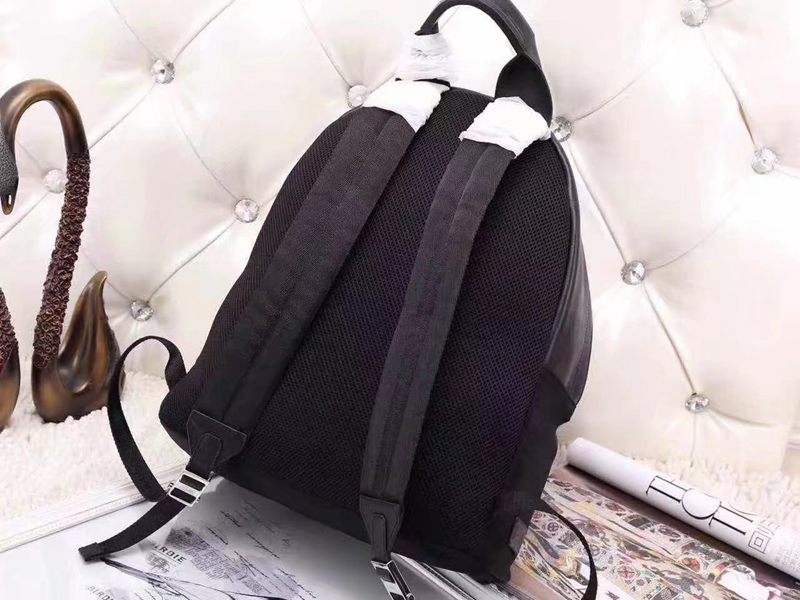 ブランド販売 フェンディ FENDI 特価  バックパック偽物バッグ代引き対応
