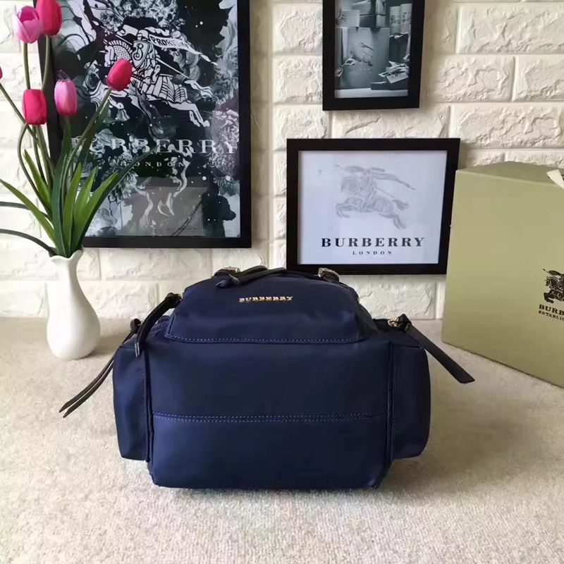 ブランド通販 バーバリー BURBERRY   バックパックスーパーコピーバッグ国内発送専門店