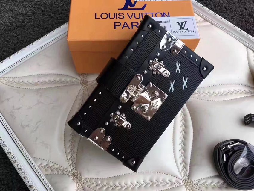 定番人気ルイヴィトン  LOUIS VUITTON セール価格 M40273-6  斜めがけショルダー国内発送格安コピー口コミ