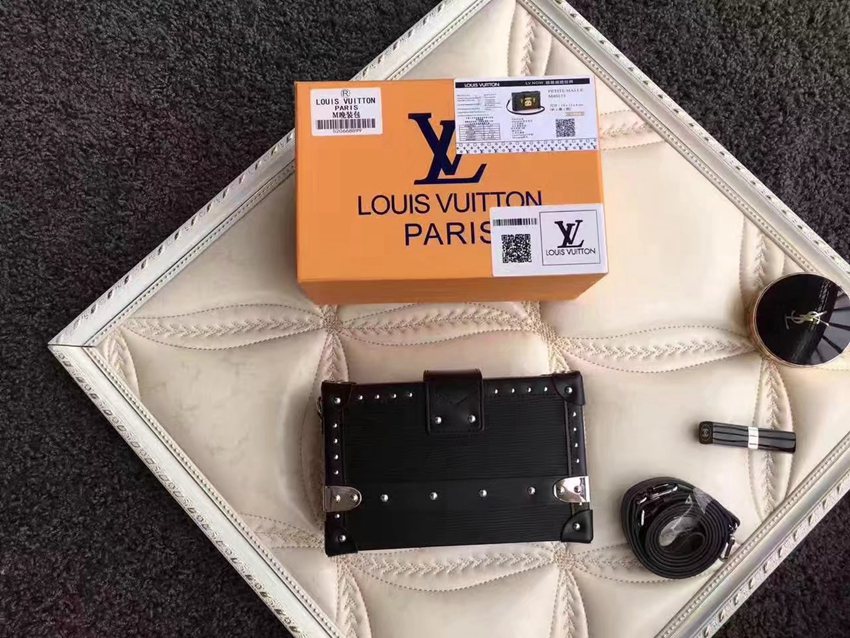 定番人気ルイヴィトン  LOUIS VUITTON セール価格 M40273-6  斜めがけショルダー国内発送格安コピー口コミ