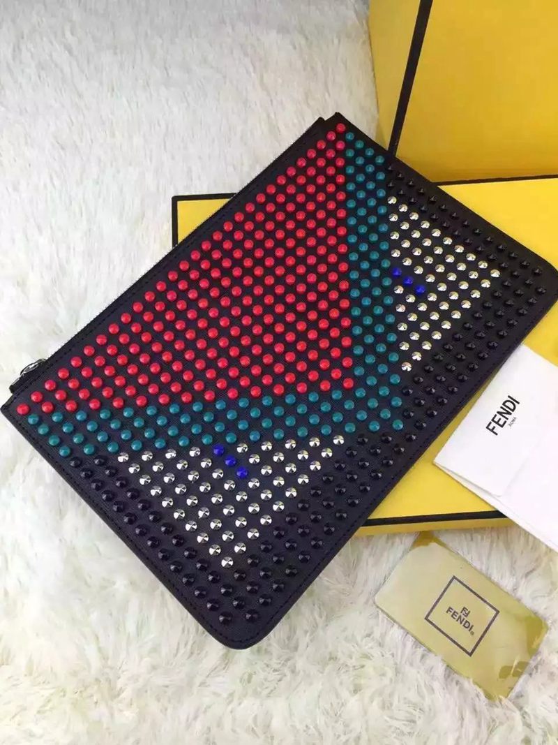 ブランド通販 フェンディ FENDI   クラッチバッグ激安販売バッグ専門店