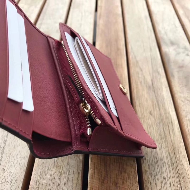 ブランド販売 グッチ GUCCl  456866-1 短財布  スーパーコピー代引き