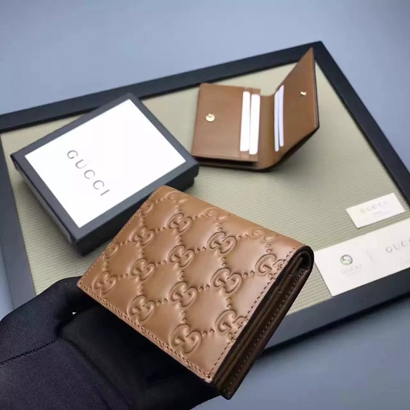 ブランド国内 グッチ GUCCl セール価格 424896-4  短財布 財布コピー最高品質激安販売
