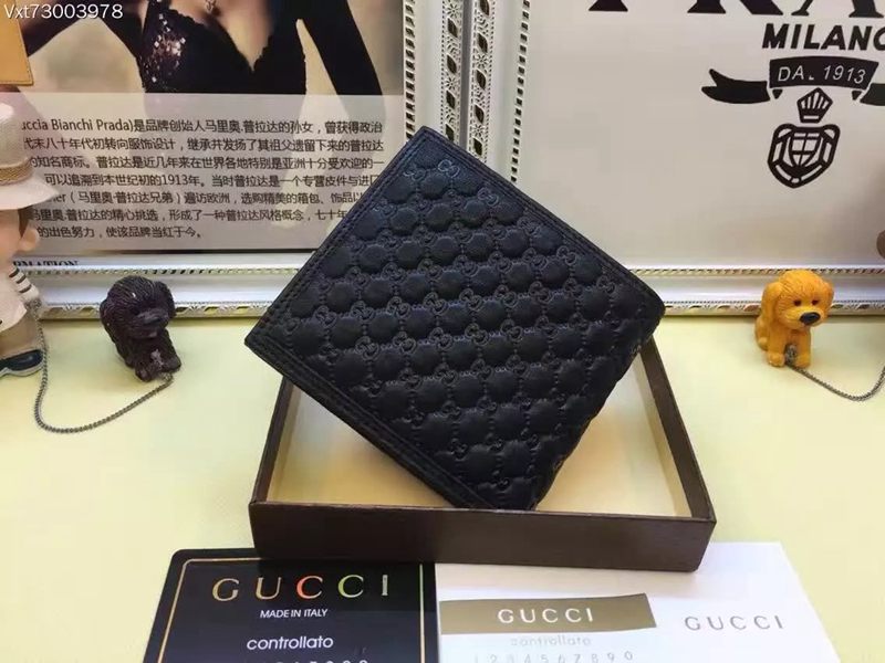 ブランド国内 グッチ GUCCl  306679  短財布 ブランド財布通販