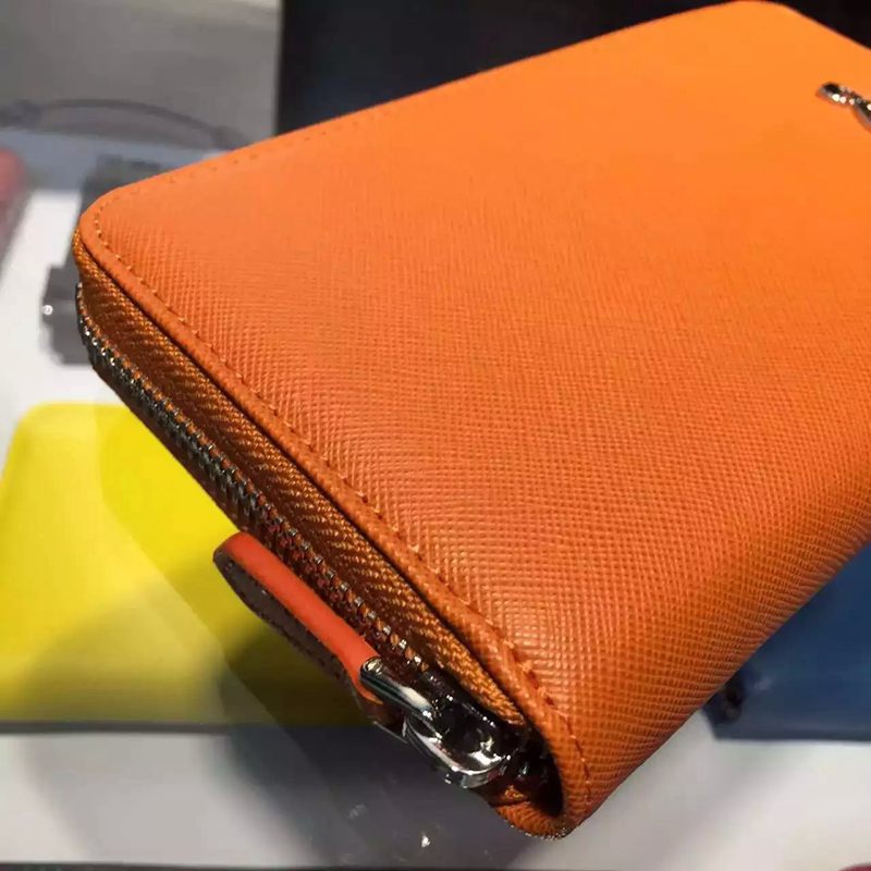 ブランド可能 PRADA プラダ セール価格 1M0506-4  長財布 スーパーコピーブランド代引き