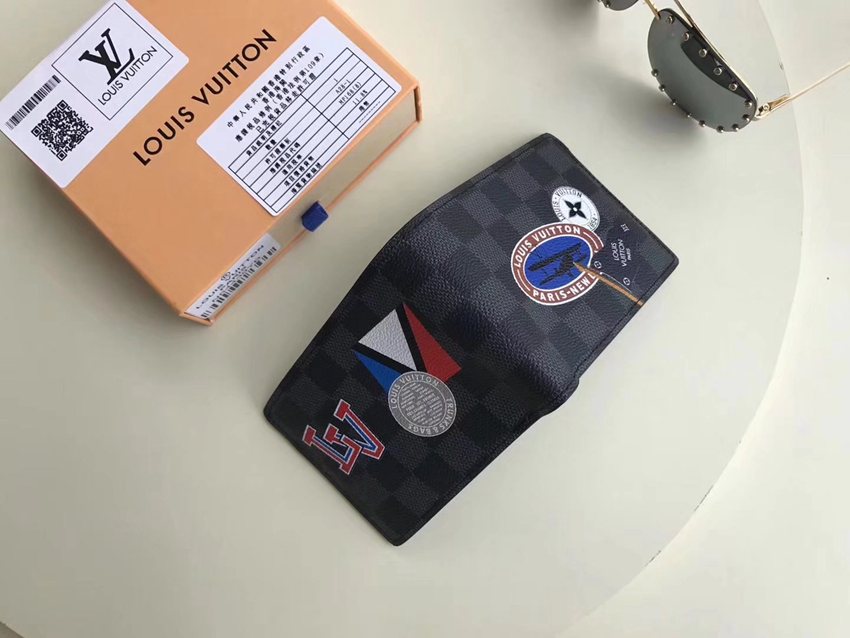 2018年新作LOUIS VUITTON ルイヴィトン 特価 N64439 短財布 財布 安全後払いコピー 販売財布