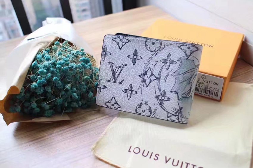 おすすめLOUIS VUITTON ルイヴィトン  M66467-1 短財布  レプリカ販売口コミ