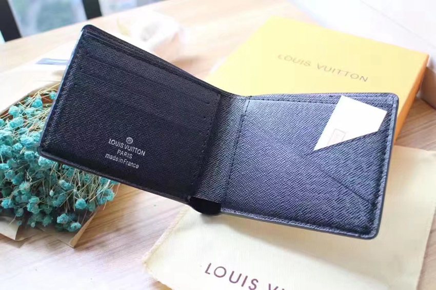 おすすめLOUIS VUITTON ルイヴィトン  M66467-1 短財布  レプリカ販売口コミ