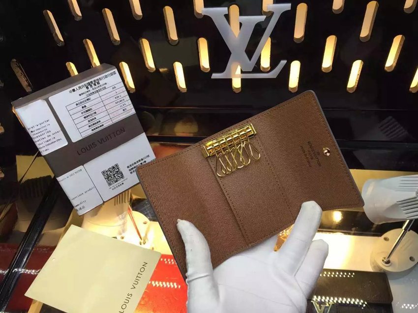送料無料LOUIS VUITTON ルイヴィトン セール M62630-8   偽物財布代引き対応