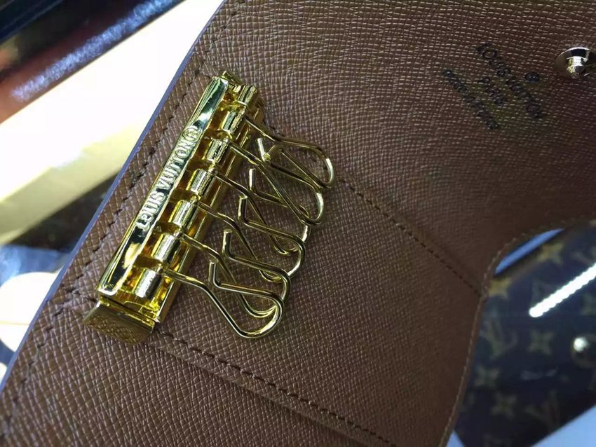 送料無料LOUIS VUITTON ルイヴィトン セール M62630-8   偽物財布代引き対応