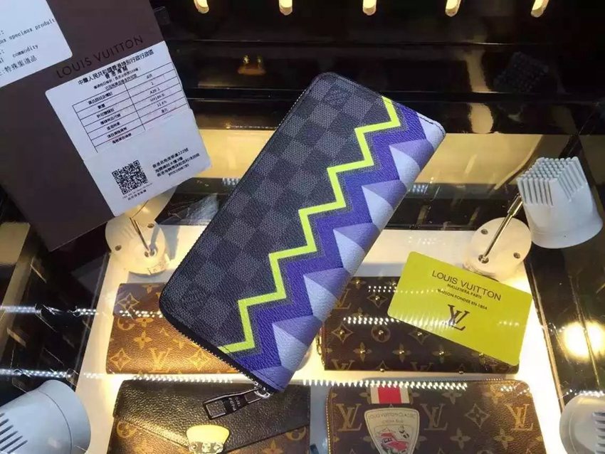 定番人気ルイヴィトン  LOUIS VUITTON 特価 61253   新入荷スーパーコピー代引き財布