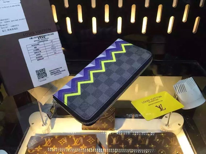 定番人気ルイヴィトン  LOUIS VUITTON 特価 61253   新入荷スーパーコピー代引き財布