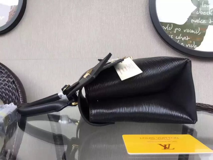 高評価 ルイヴィトン  LOUIS VUITTON セール 51188-4  ショルダーバッグ  斜めがけショルダー トートバッグスーパーコピーバッグ通販