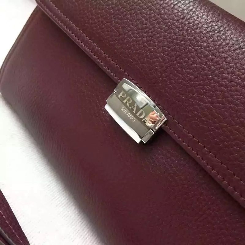 ブランド通販 プラダ PRADA  セール価格  クラッチバッグスーパーコピーブランド