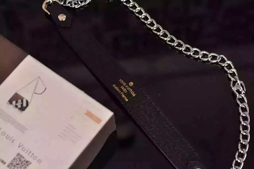 送料無料ルイヴィトン  LOUIS VUITTON  62388-1  ショルダーバッグ  斜めがけショルダー新作ブランドコピーバッグ激安安全後払い販売専門店